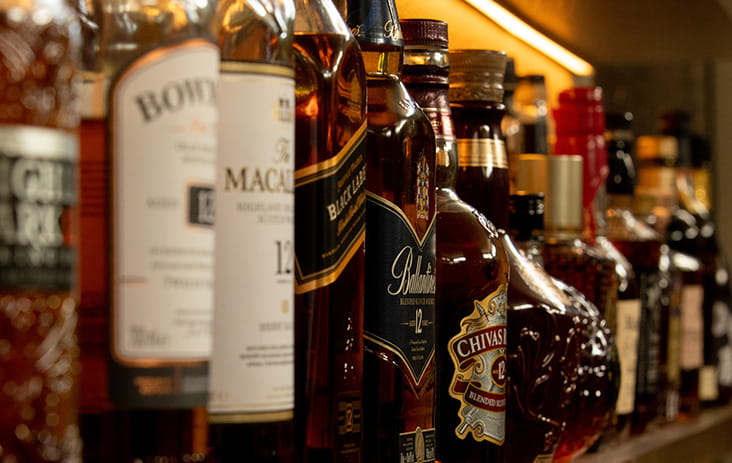BAR AT ZANPA