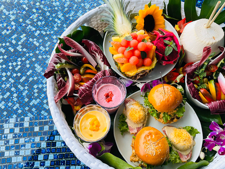Floating Breakfast